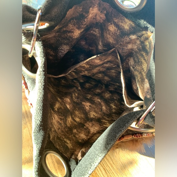 NEW! Hand crafted Large bucket/tote bag with feathers! - Picture 6 of 12